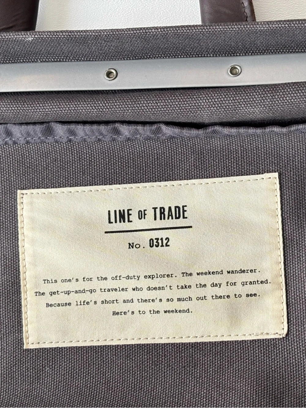 Line of Trade No. 0312 Canvas Weekender Bag in gray with leather trim | Regular